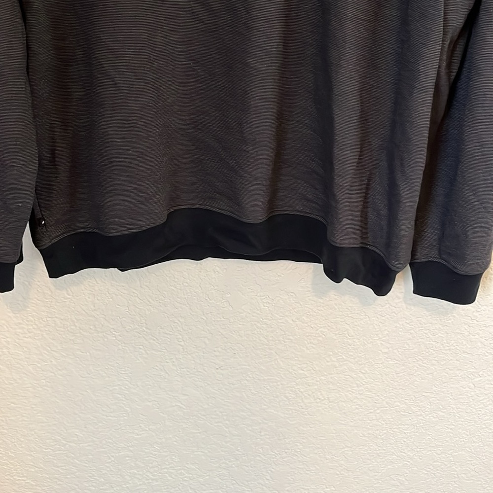 NWOT Light weight pullover crew neck - Picture 5 of 5